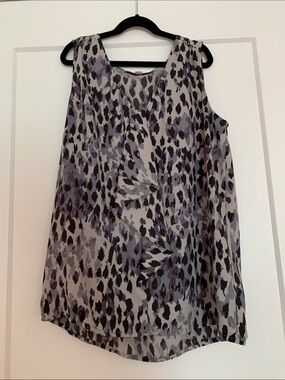 LOFT Sleeveless Ruffle Front V Neck Animal Spot Top - Gray & Black